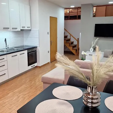 Pg Luxury Apartment Kavala
