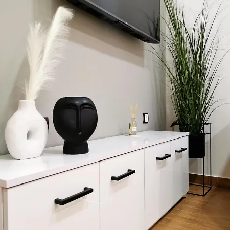 Pg Luxury Apartment *